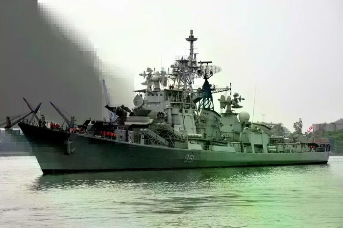 Những tàu này rất có thể sẽ được trang bị thêm vũ khí để thay thế các tổ hợp của Liên Xô. Trong trường hợp này, tổng số đạn dược của mỗi tàu có thể tăng lên 16 tên lửa, như trên các tàu khu trục hiện đại của Ấn Độ thuộc lớp Kolkata và Visakhapatnam.