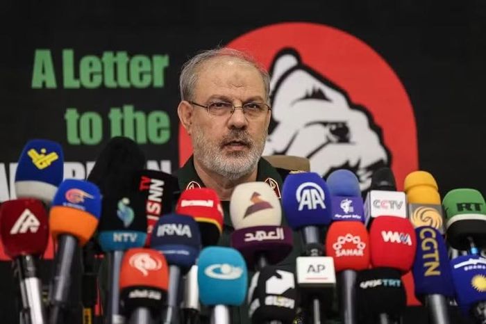 Người phát ngôn IRGC Hossein Mohebi