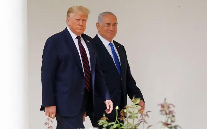 Trong khi đó, quân đội Israel đã nâng mức báo động trong vài tuần qua. Một động thái đáng chú ý là việc hủy chế độ nghỉ phép của toàn bộ quân nhân trong giai đoạn 21-27/10, trùng thời điểm diễn ra cuộc bầu cử quốc hội Israel.