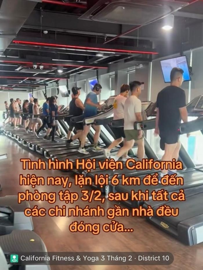 Hình ảnh anh Nguyễn Bảo ghi nhận lúc hơn 14h ngày 21/10 tại phòng tập California cơ sở 3/2 (TP.HCM). Khu vực tập máy luôn trong tình trạng kín chỗ. Ảnh: NVCC. 
