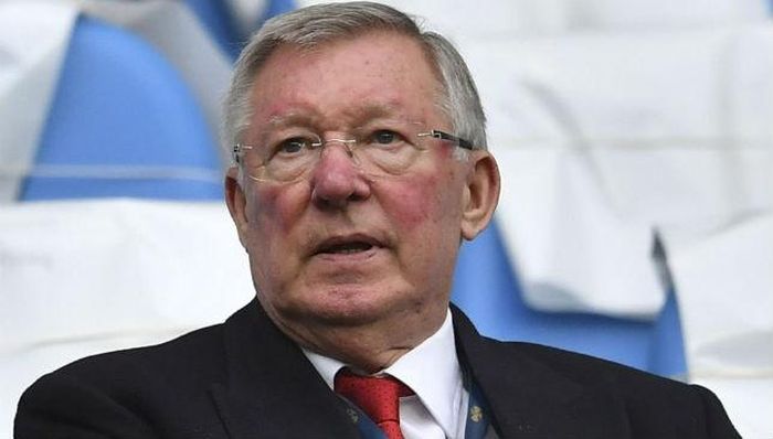  Ferguson không phản đối việc Heinze rời Old Trafford, nhưng kiên quyết ngăn hậu vệ Argentina gia nhập Liverpool. 