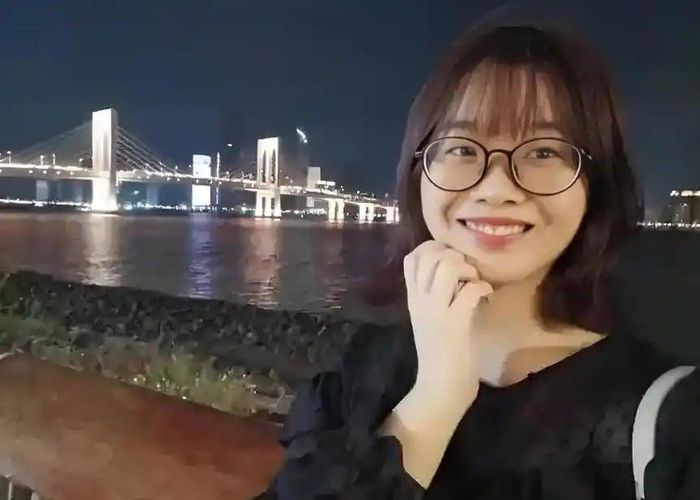  Luo lớn lên ở vùng nông thôn Tứ Xuyên, là con gái của thợ điện và giáo viên, dần khẳng định tên tuổi trong ngành AI. Ảnh: NVCC/SCMP. 