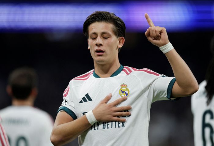 Arda Guler trở thành mắt xích quan trọng khi Mourinho muốn tăng khả năng giữ bóng và kết nối giữa các tuyến. 