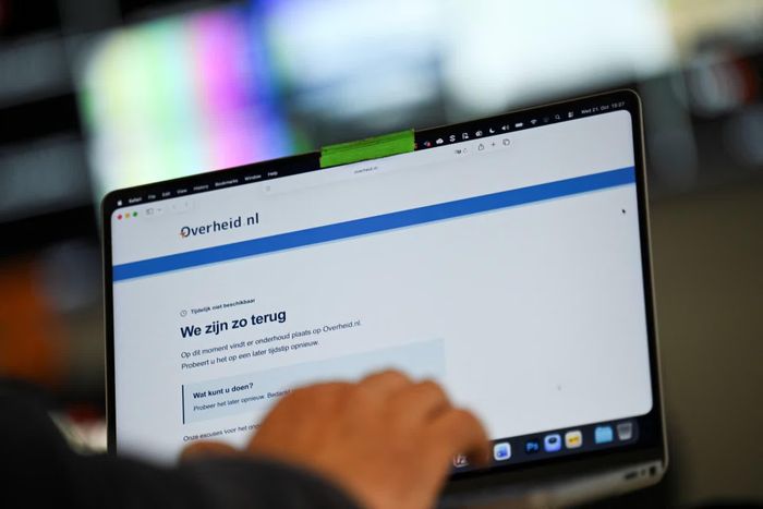  Trang web của chính phủ Hà Lan không khả dụng, mijn.overheid.nl, khi các cơ quan an ninh mạng cảnh báo rằng các trang web có thể bị ngừng hoạt động trong khi PHP chuẩn bị bản vá lỗi quan trọng vào ngày 21/10. Ảnh: Reuters. 