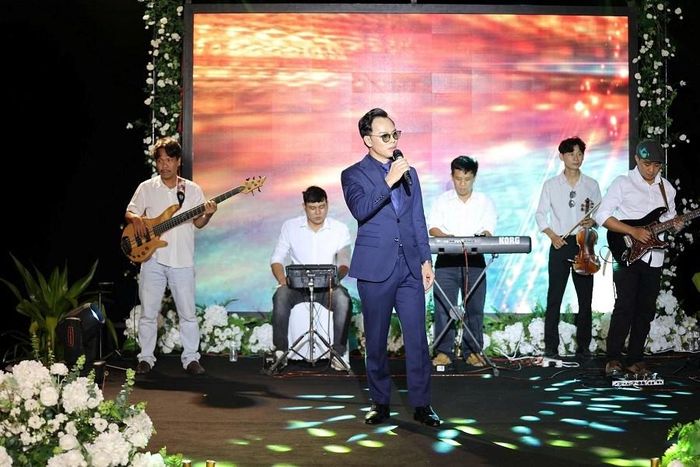 Một đêm nhạc giữa không gian biển không chỉ mang đến phút giây thư giãn mà còn giúp du khách cảm nhận sâu hơn về vùng đất mình đặt chân tới