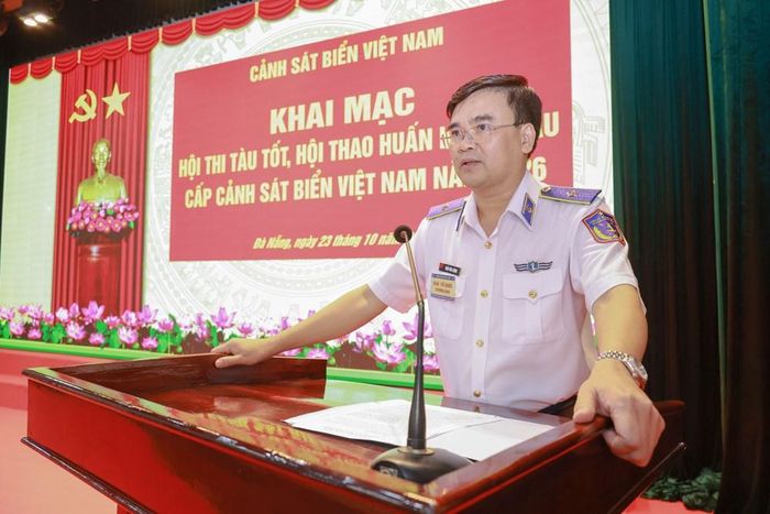Thiếu tướng Trần Văn Lượng, Phó Tư lệnh, Tham mưu trưởng CSB Việt Nam phát biểu khai mạc Hội thi, Hội thao