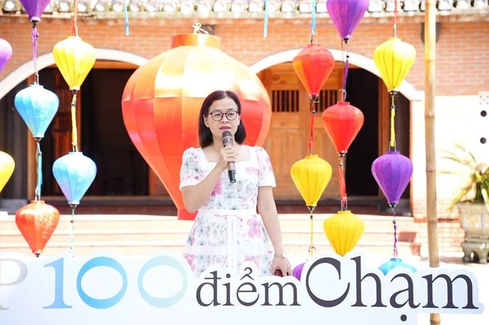 Bà Huỳnh Thị Hương Lan, Phó Giám đốc Trung tâm Xúc tiến Du lịch Đà Nẵng chia sẻ tại chương trình