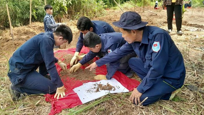 Đội K93 tìm kiếm, quy tập hài cốt liệt sĩ tại xã Ô Lâm