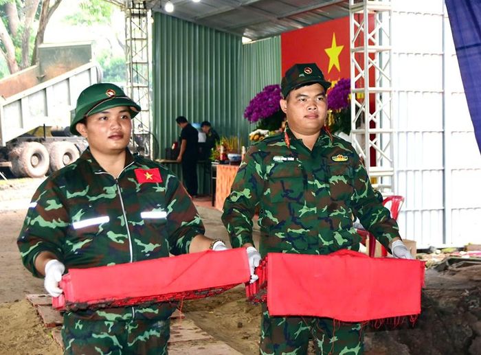 Sau bốn tháng tìm kiếm, các lực lượng đã phát hiện, quy tập được 822 bộ hài cốt liệt sĩ tại Công viên Lê Thị Riêng