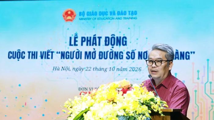 Phó Tổng Biên tập Nhà xuất bản Giáo dục Việt Nam Phạm Quỳnh phát biểu ý kiến. (Ảnh: BTC)