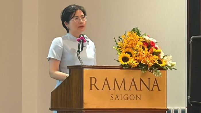 Cục trưởng Cục Pháp luật hình sự-hành chính và Quản lý xử lý vi phạm hành chính (Bộ Tư pháp) Nguyễn Thị Hạnh phát biểu khai mạc Lớp tập huấn tại Thành phố Hồ Chí Minh. (Ảnh: BTP)