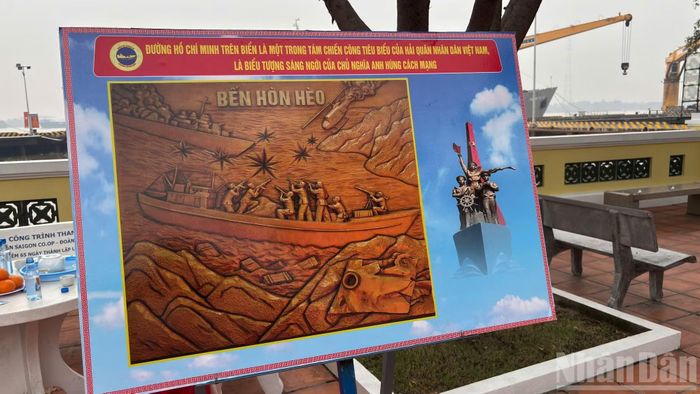 Hình ảnh các bến tiếp nhận vũ khí, hàng hóa của Đoàn tàu không số được trưng bày tại lễ kỷ niệm 65 năm Ngày truyền thống Lữ đoàn 125 Hải quân, góp phần tái hiện hành trình chi viện chiến trường miền nam trên tuyến Đường Hồ Chí Minh trên biển.