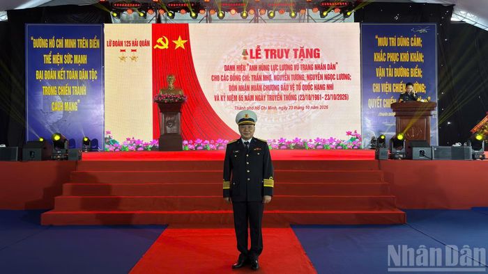 Con trai Đại tá, Anh hùng Lực lượng vũ trang nhân dân Vũ Huy Lễ tham dự buổi Lễ kỷ niệm 65 năm ngày truyền thống Lữ đoàn 125.