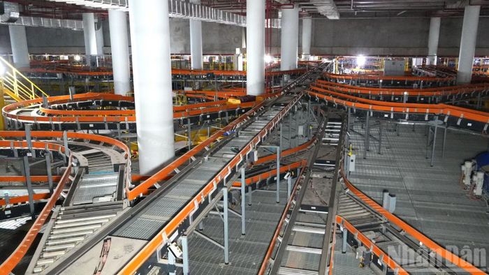 Hệ thống xử lý hành lý tự động của sân bay Long Thành. (Ảnh: THIÊN VƯƠNG)