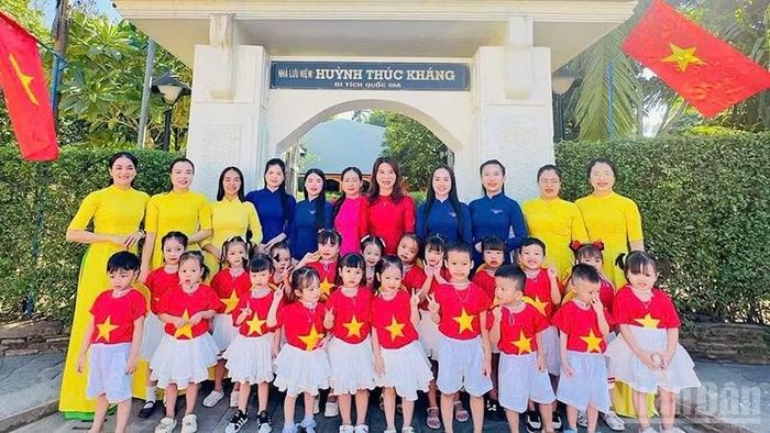 Di tích quốc gia Nhà lưu niệm Huỳnh Thúc Kháng ở xã Thạnh Bình là điểm đến giáo dục truyền thống yêu nước nổi tiếng. (Ảnh: ANH QUÂN)