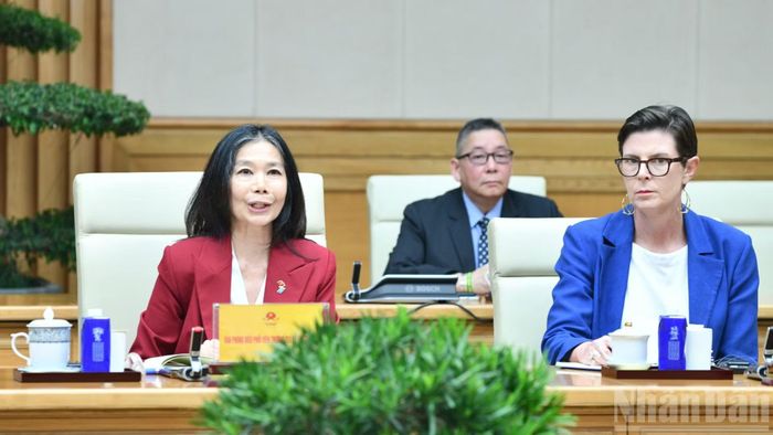 Điều phối viên Thường trú Liên hợp quốc tại Việt Nam Pauline Tamesis và lãnh đạo các tổ chức Liên hợp quốc tại Việt Nam đánh giá cao vai trò, sự đóng góp tích cực của Việt Nam cũng như mối quan hệ hợp tác chặt chẽ, tốt đẹp, đầy hiệu quả giữa Liên hợp quốc với Việt Nam suốt thời gian qua. (Ảnh: THANH GIANG)