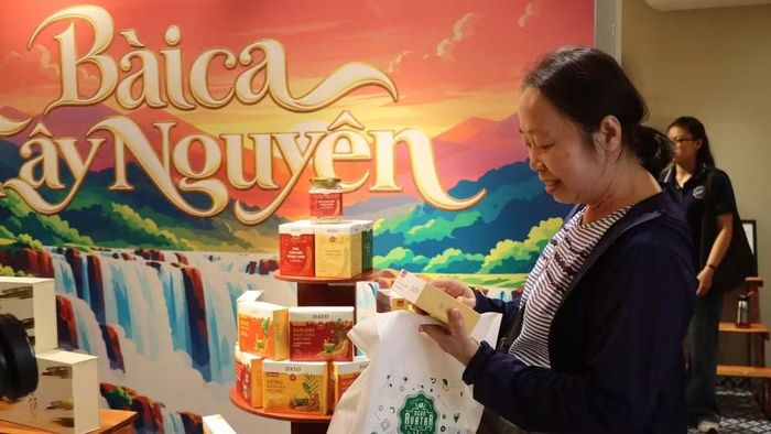 Chương trình “Sức sống hàng Việt” số 15 với chủ đề “Bài ca Tây Nguyên” diễn ra từ ngày 23-25/10 tại Hà Nội. (Ảnh: B.T)