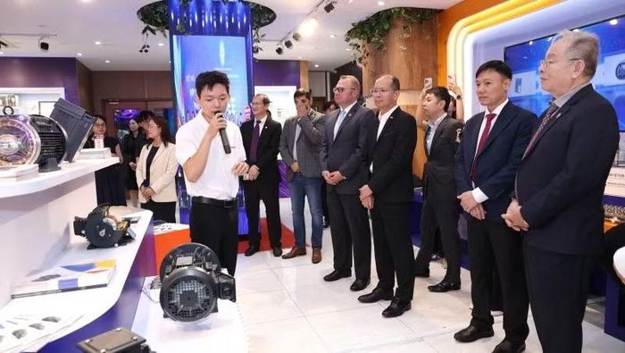 Nhà đầu tư tìm hiểu cơ hội hợp tác với các đối tác trong ngành cơ khí-điện Thành phố Hồ Chí Minh (Ảnh: CTV)