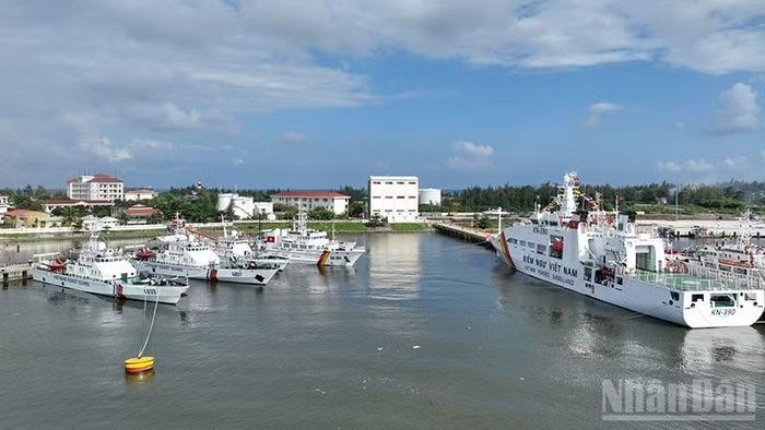 Các tàu của Vùng Cảnh sát biển 2 tham gia Hội thi tàu tốt, Hội thao huấn luyện tàu cấp Cảnh sát biển Việt Nam năm 2026. (Ảnh: NAM TRUNG)
