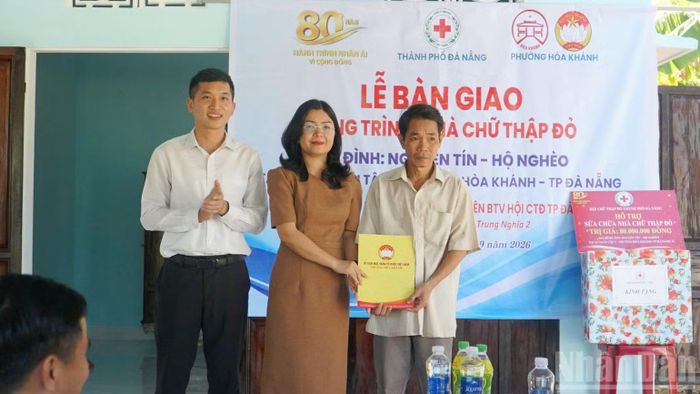 Mặt trận Tổ quốc và các tổ chức chính trị-xã hội đã giúp nhiều gia đình có mái nhà an cư. (Ảnh: THANH TÂM)