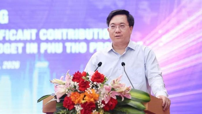 Chủ tịch Ủy ban nhân dân tỉnh Trần Duy Đông phát biểu tại chương trình gặp mặt doanh nghiệp lớn. (Ảnh: Hà Hồng Hà)