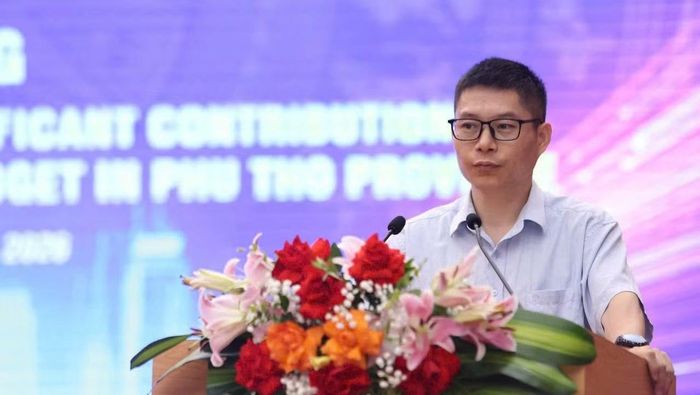 Đại diện Công ty trách nhiệm hữu hạn Điện tử BYD Việt Nam phát biểu ý kiến. (Ảnh: HỒNG HÀ)