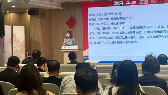 Phó Cục trưởng Cục Du lịch quốc gia Việt Nam Nguyễn Thị Hoa Mai phát biểu. (Ảnh: NGỌC LIÊN)