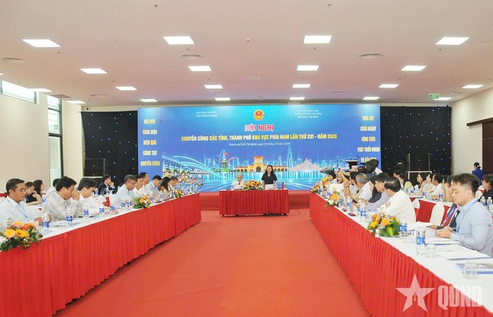 Toàn cảnh hội nghị. 