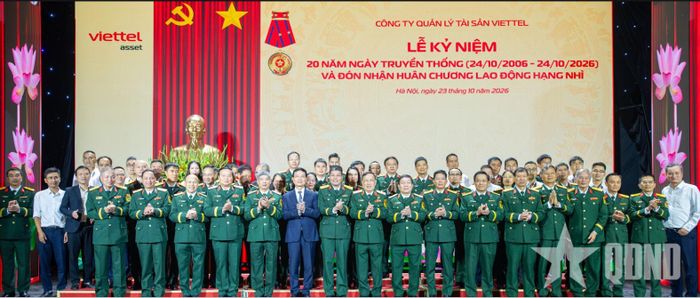 Các đại biểu dự lễ kỷ niệm.