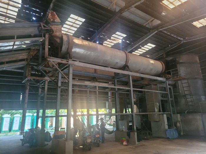 Một góc khu nhà máy xử lý rác