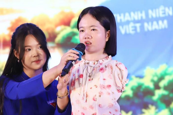 Chị Lê Thị Thắm chia sẻ tại chương trình.