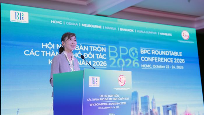 Bà Moriyama Ayako, Tổng Vụ trưởng Vụ Chiến lược Kinh tế, Chính quyền thành phố Osaka. Ảnh: XUÂN TRUNG