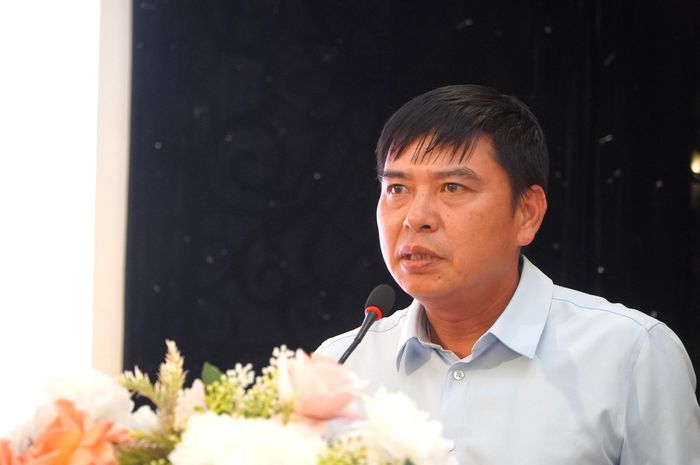  Ông Phạm Vũ Quốc Bình, Phó Cục trưởng Cục Giáo dục nghề nghiệp và Giáo dục thường xuyên phát biểu tại hội thảo. Ảnh: PHÚ NGÂN 