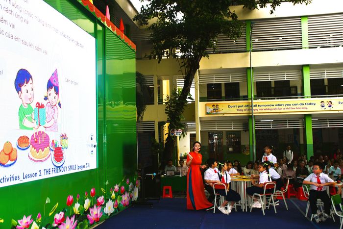 Bài giảng của cô Hoàng Trần Bích Ngọc.