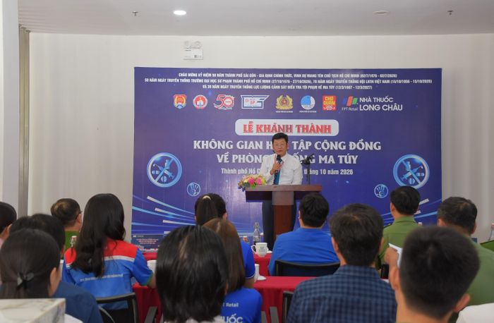 TS Cao Anh Tuấn, Phó Hiệu trưởng Trường ĐH Sư phạm TPHCM, phát biểu.