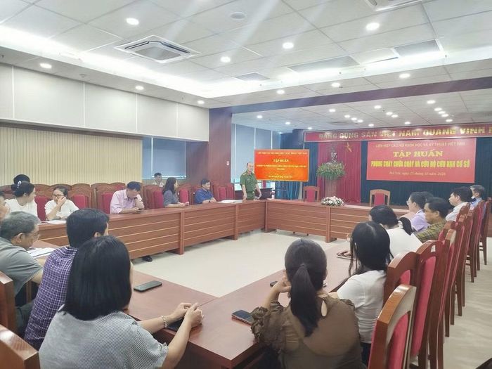 Quang cảnh buổi tập huấn