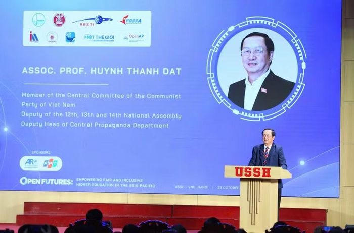 PGS.TS Huỳnh Thành Đạt - Phó Trưởng Ban Tuyên giáo Trung ương.