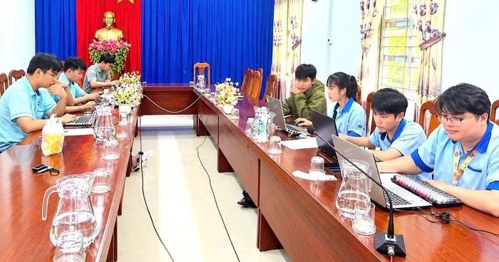 Thành viên các đội thi có niềm đam mê với ứng dụng máy tính.