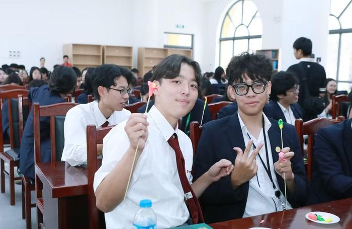 Học sinh Việt Nam - Nhật Bản cùng khám phá những nét văn hóa đặc sắc của từng nước.