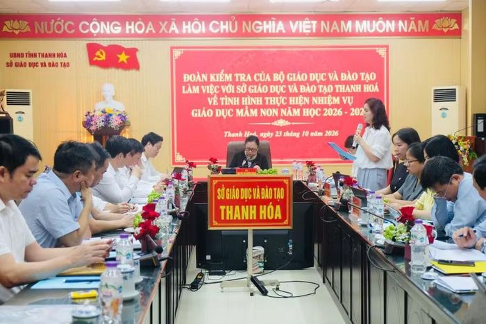 Toàn cảnh hội nghị.
