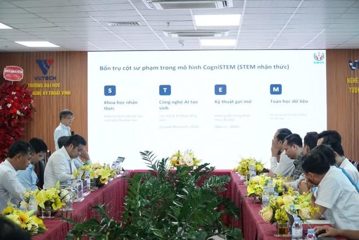 Đại diện các trường đại học kỹ thuật trình bày tham luận tại chương trình tọa đàm. Ảnh: Hồ Lài