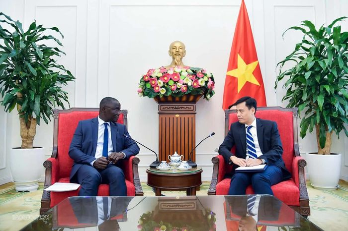 Thứ trưởng Đặng Hoàng Giang khẳng định Việt Nam luôn coi trọng hợp tác với Cộng đồng Pháp ngữ, ủng hộ các nỗ lực thúc đẩy hòa bình, đoàn kết, hợp tác và phát triển bền vững.