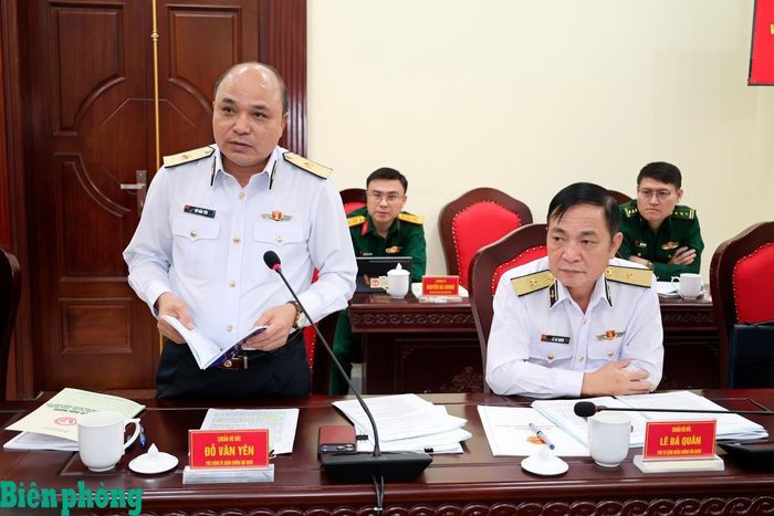 Chuẩn Đô đốc Đỗ Văn Yên, Phó Chính ủy Quân chủng Hải quân phát biểu tại hội nghị. Ảnh: Tuấn Kiệt