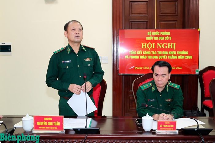 Trung tướng Nguyễn Anh Tuấn, Bí thư Đảng ủy, Chính ủy Bộ đội Biên phòng phát biểu tại hội nghị. Ảnh: Tuấn Kiệt