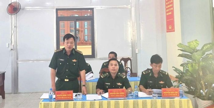Đại tá Nguyễn Minh Tuyên, Phó Chỉ huy trưởng Ban Chỉ huy Bộ đội Biên phòng tỉnh Đắk Lắk phát biểu kết luận buổi làm việc. Ảnh: Ngọc Lân