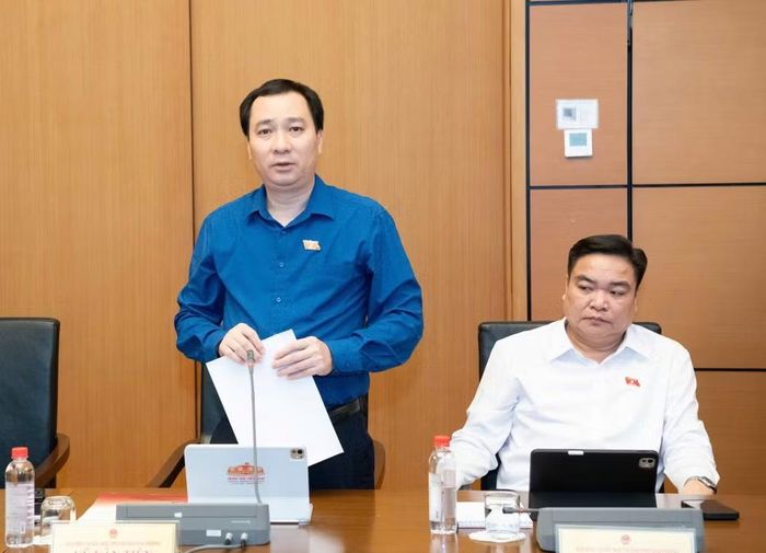 Đại biểu Quốc hội Vũ Văn Tiến cho rằng, người dân cần được biết lý do tài sản của mình bị trưng dụng và bảo đảm quyền lợi. Ảnh QH.