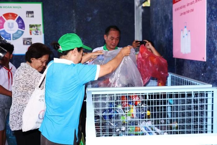 Trạm MRF đã thu hồi hơn 8,5 tấn vật liệu tái chế, ghi nhận gần 2.000 lượt người dân tham gia