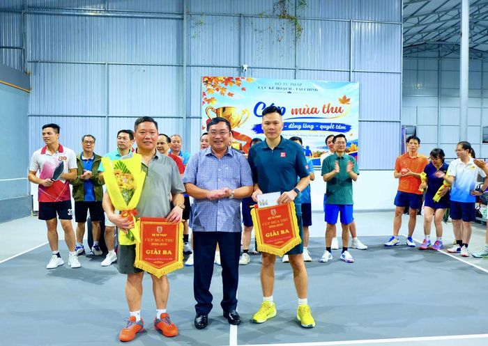 Cặp đôi giành giải Ba chung cuộc: VĐV Đoàn Trọng Ngôn – VĐV Lương Xuân Huy đến từ Điện Biên. Ảnh: Thu Nguyễn.