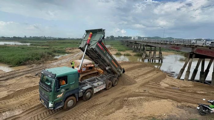 Dự án Cầu Trà Khúc 1 đang được triển khai những hạng mục đầu tiên sau khởi công.