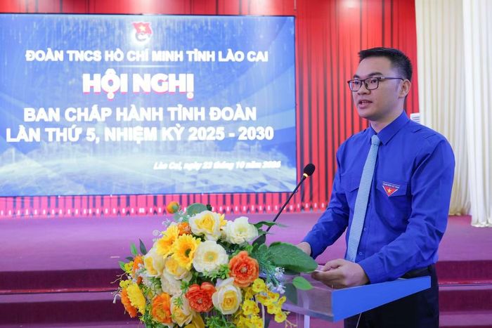 Tân Phó Bí thư Tỉnh Đoàn Lào Cai Lê Hà Khương Anh phát biểu nhận nhiệm vụ.